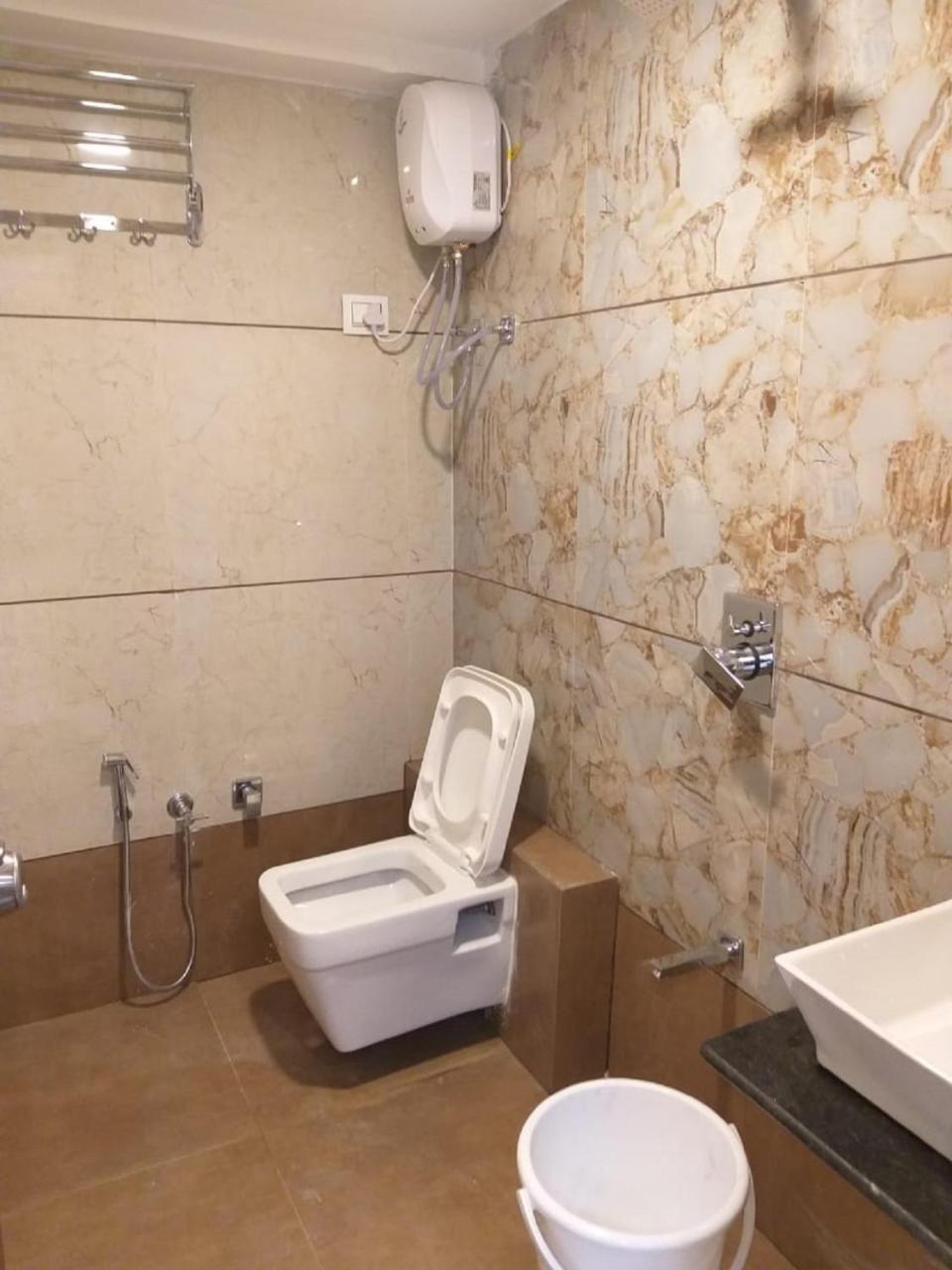 Hotel Royal King By Sky Stays Ahmedabad Exterior photo