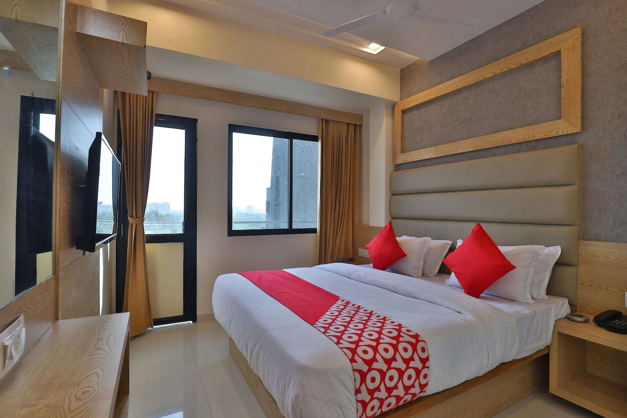 Hotel Royal King By Sky Stays Ahmedabad Exterior photo