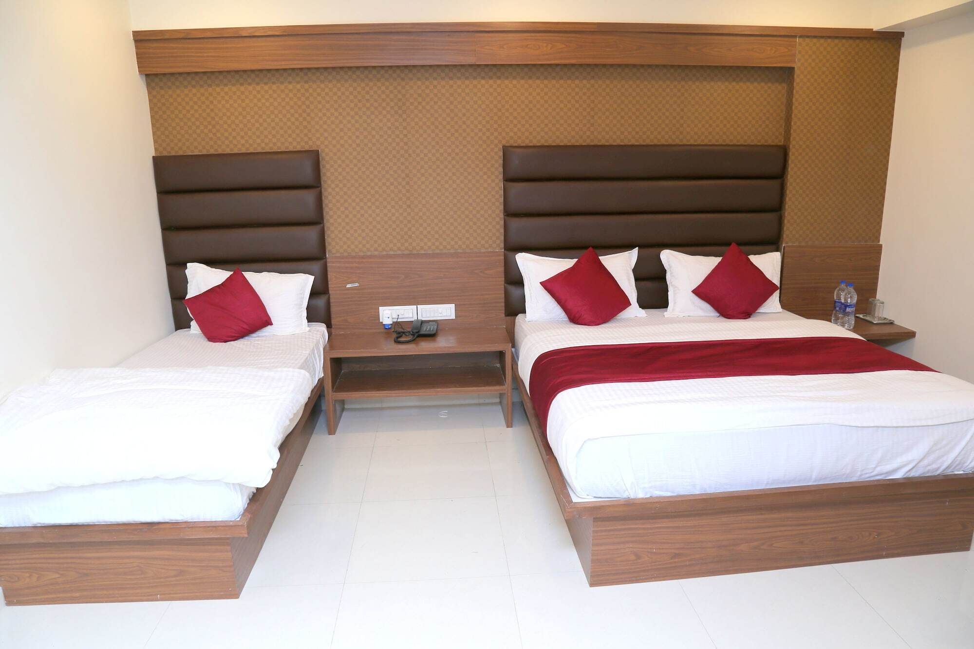 Hotel Royal King By Sky Stays Ahmedabad Exterior photo