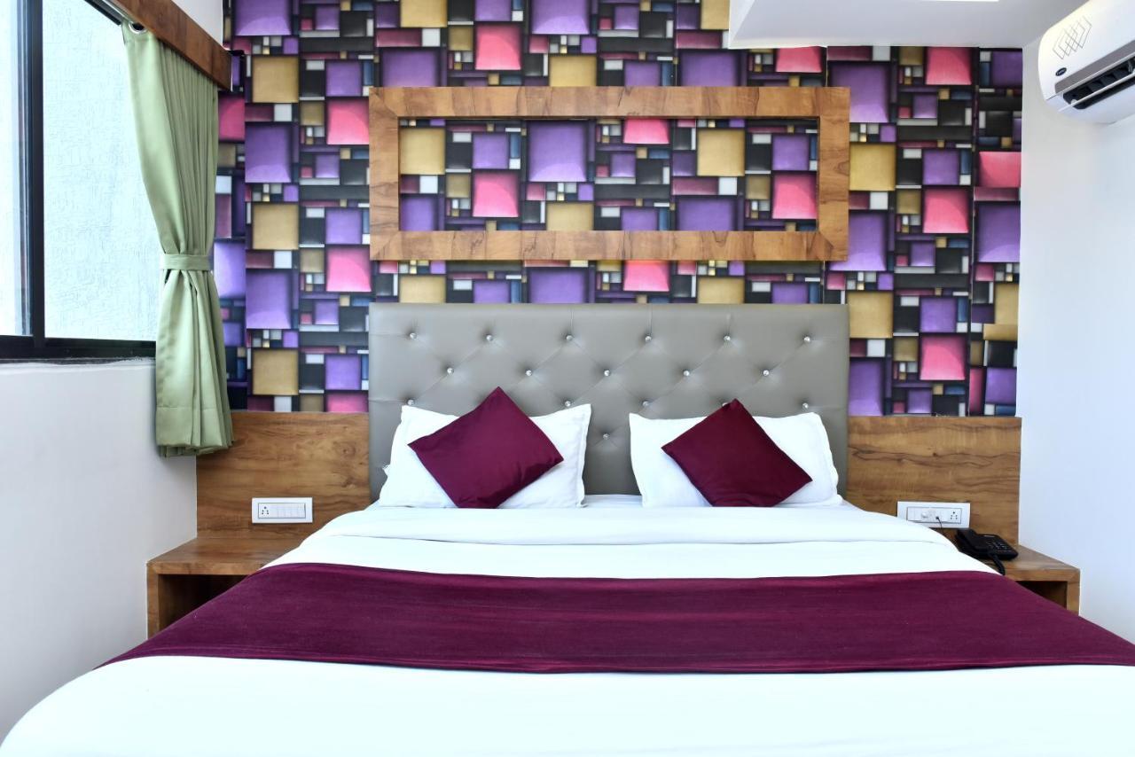 Hotel Royal King By Sky Stays Ahmedabad Exterior photo